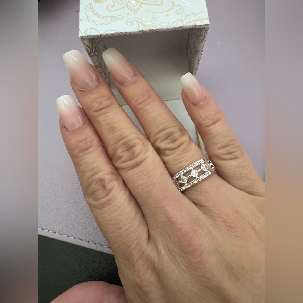Charter Club Silver Plated Cubic Zirconia Ring size 8 - Picture 5 of 5